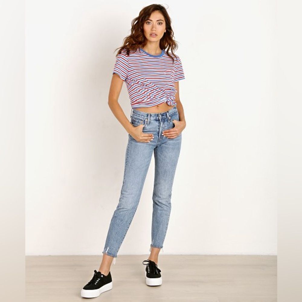 Levi's Wedgie Icon Fit Jeans Shut Up‎ size 28 levis Jean pants denim distressed